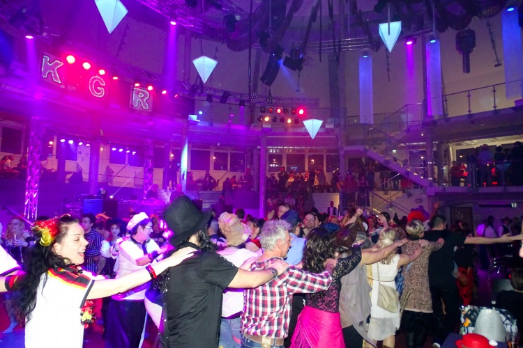 party-020