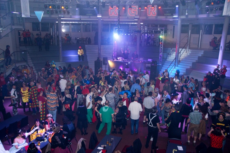 party-027