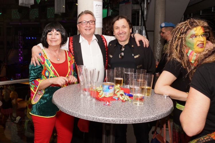 party-010