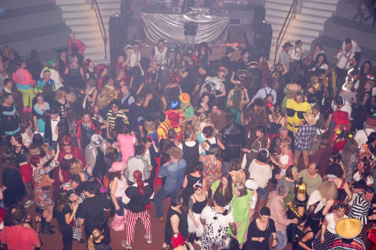 party-024