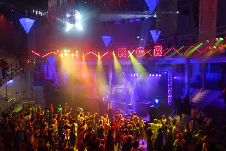 party-034
