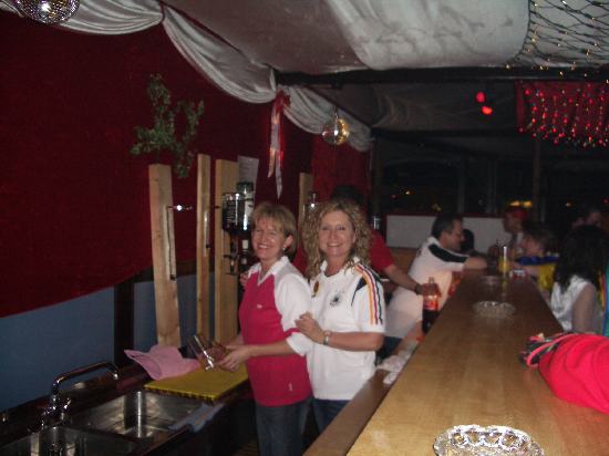 06party010