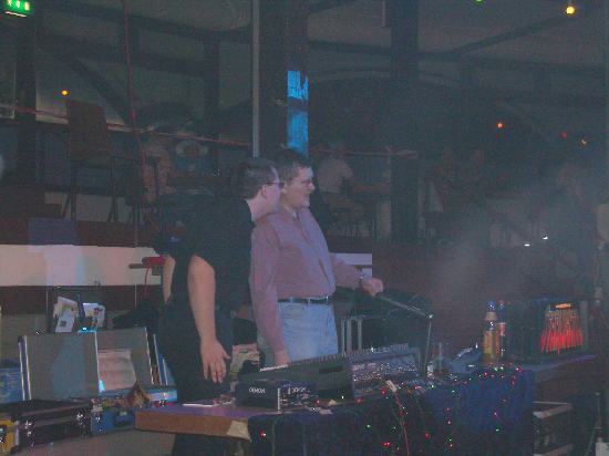 06party011